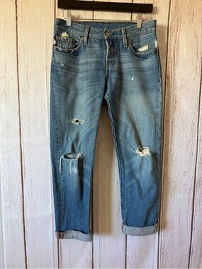 Levi's 501 CT Customized & Tapered Distressed Light Wash
Jeans W24